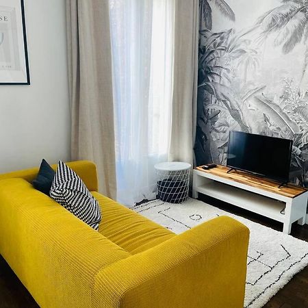 Comme A La Maison-Porte De Paris Apartment Pantin Bagian luar foto