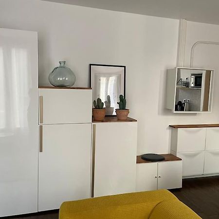 Comme A La Maison-Porte De Paris Apartment Pantin Bagian luar foto
