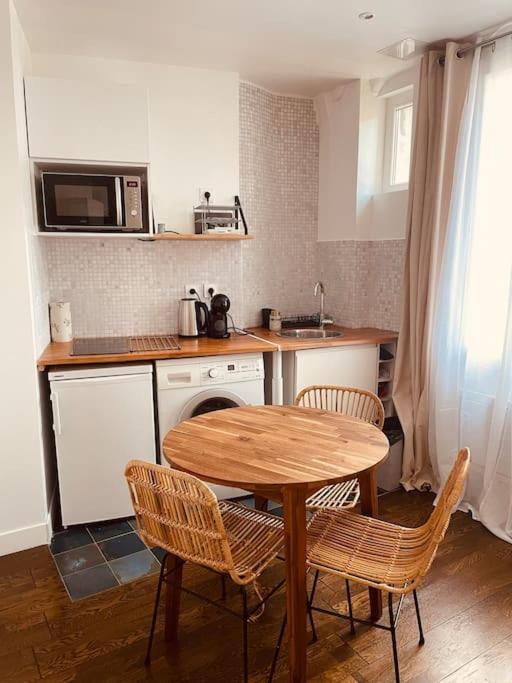 Comme A La Maison-Porte De Paris Apartment Pantin Bagian luar foto